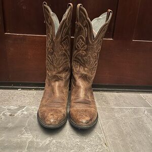 Ariat Brown Cowboy Boots with Intricate Stitching and Vintage Look